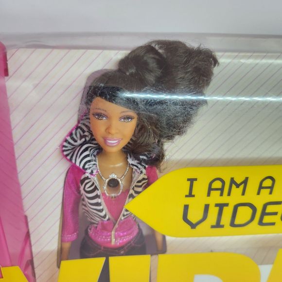 Barbie Video Girl Real Working Camera Color LCD Screen, Playback 1st generation - Picture 3 of 16